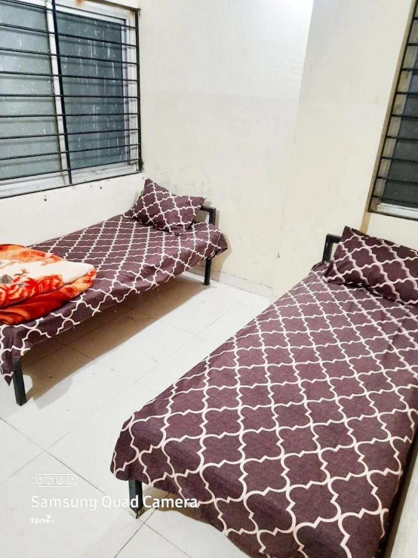 Aashiyana Boys Hostel 인도르 외부 사진